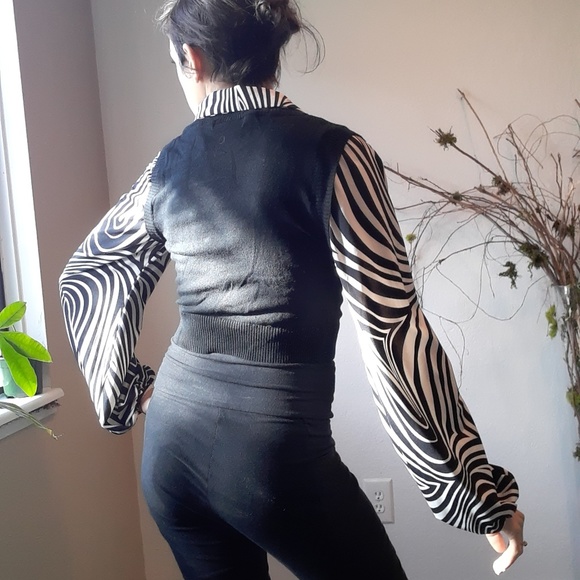 Crop top with puffed sleeves - Picture 4 of 4